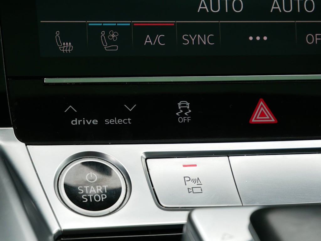 Thumbnail: 2024 Audi Q8 e-tron - 24
