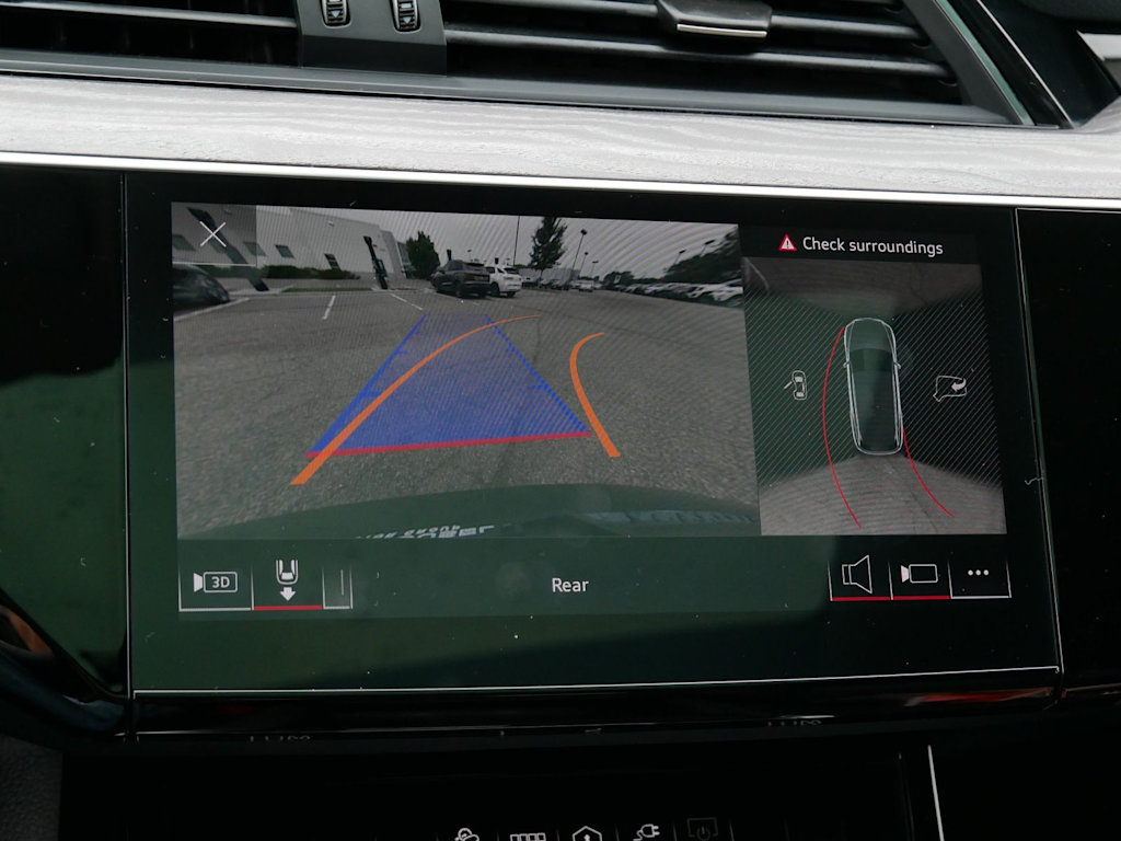 Thumbnail: 2024 Audi Q8 e-tron - 22