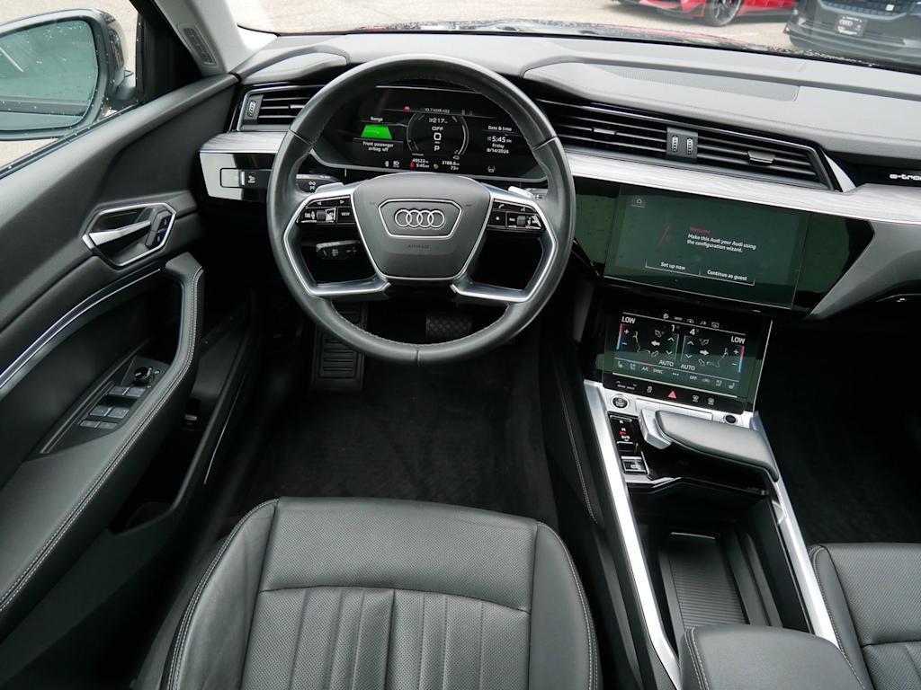 Thumbnail: 2024 Audi Q8 e-tron - 8