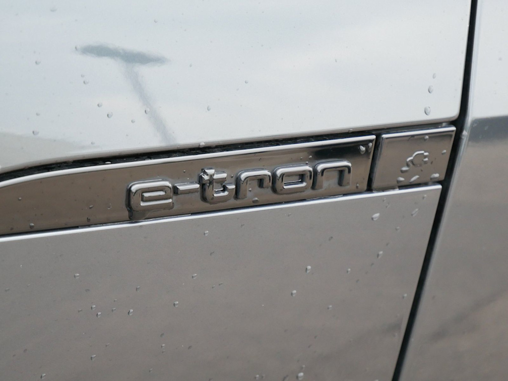 Thumbnail: 2024 Audi Q8 e-tron - 6