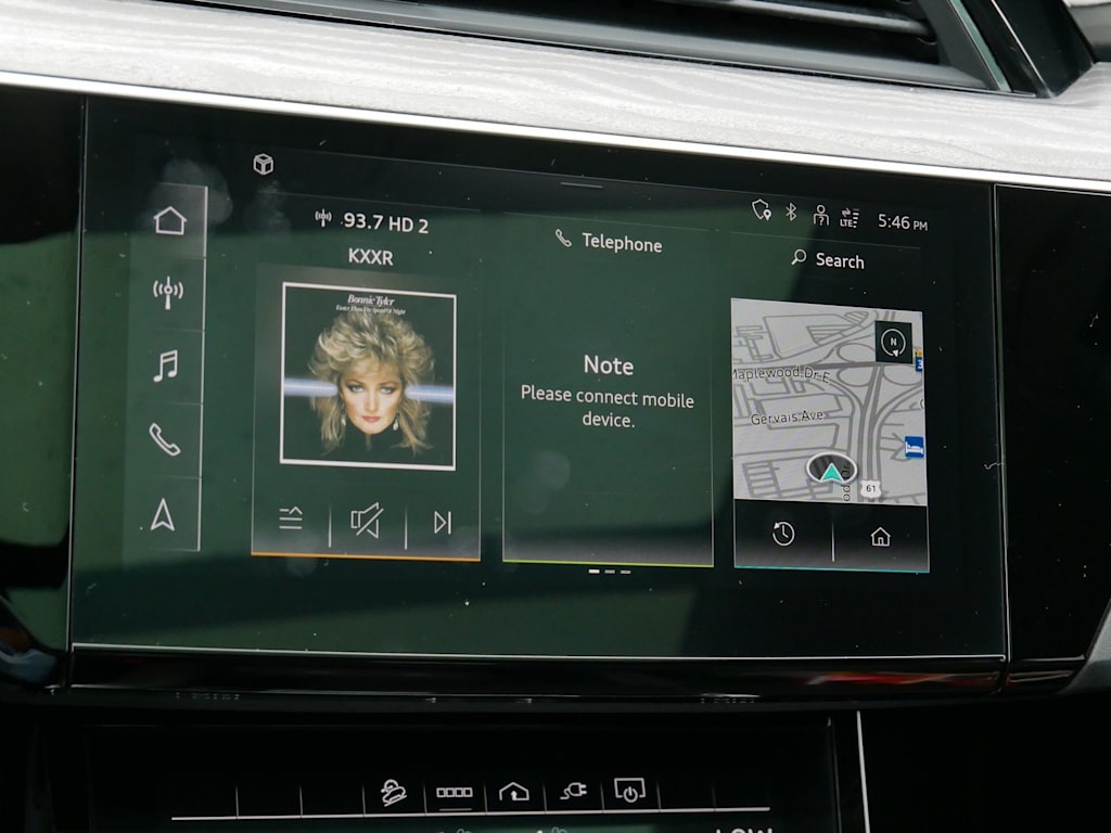 Thumbnail: 2024 Audi Q8 e-tron - 12