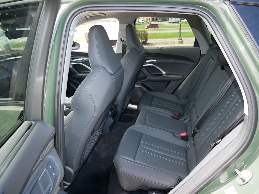 Thumbnail: 2026 Audi Q5 - 8