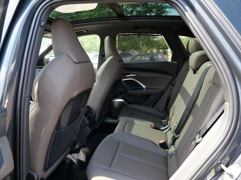 Thumbnail: 2026 Audi Q5 - 8