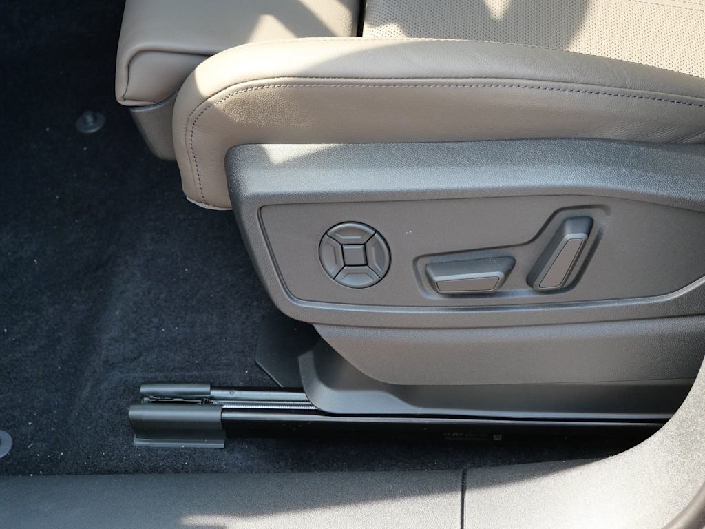 Thumbnail: 2026 Audi Q5 - 17