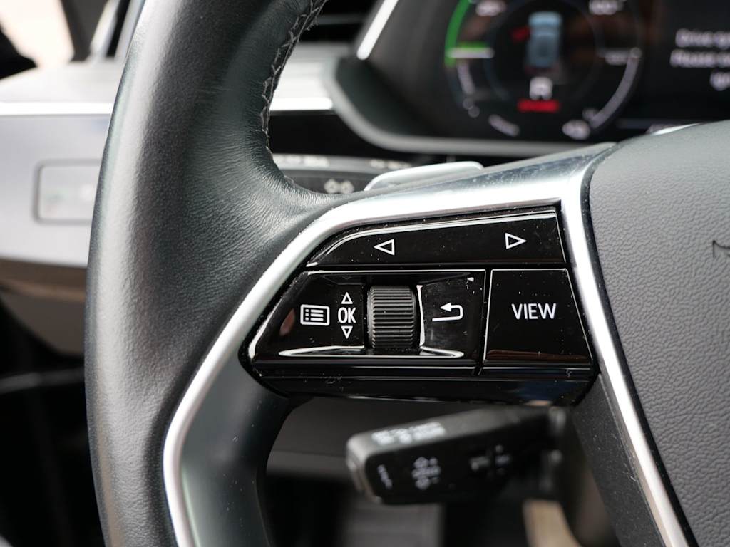 Thumbnail: 2024 Audi Q8 e-tron - 27