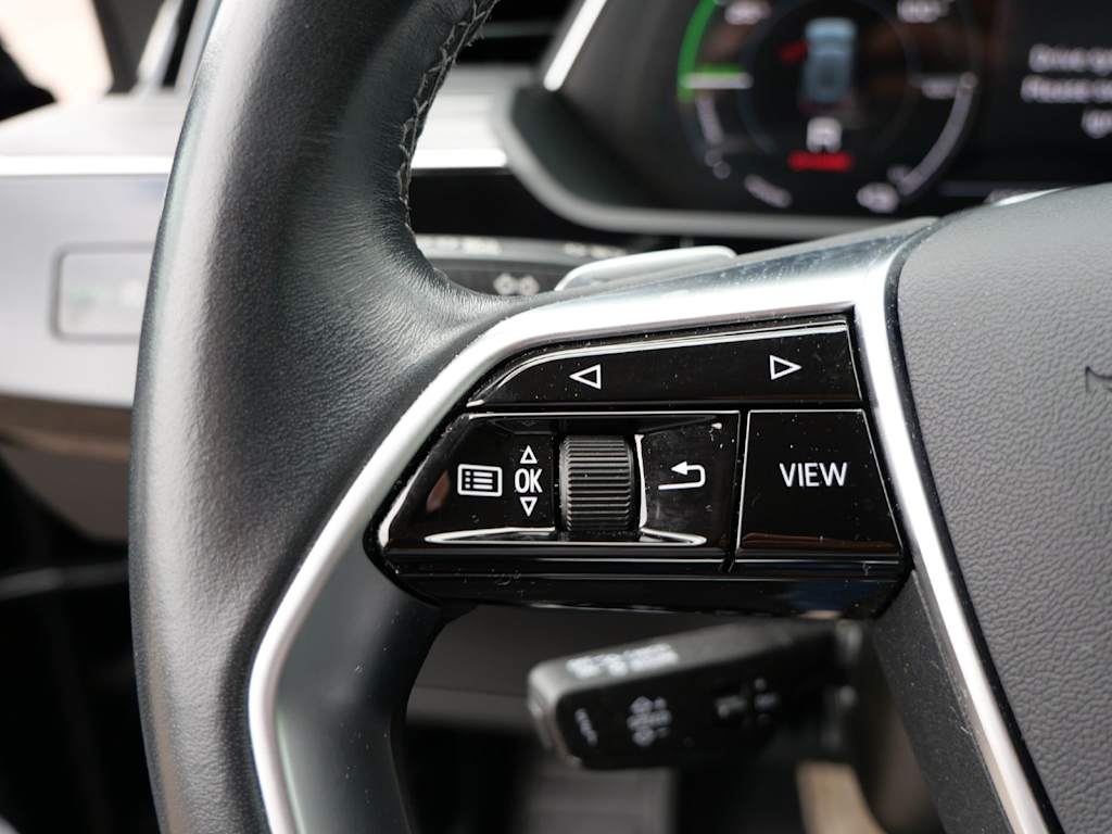 Thumbnail: 2024 Audi Q8 e-tron - 27