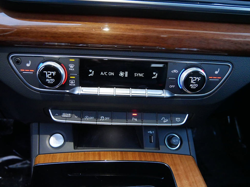 Thumbnail: 2021 Audi Q5 - 20