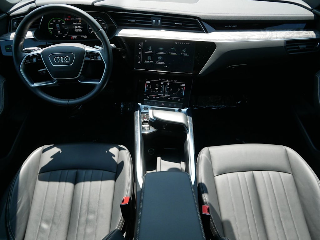 Thumbnail: 2023 Audi e-tron - 7