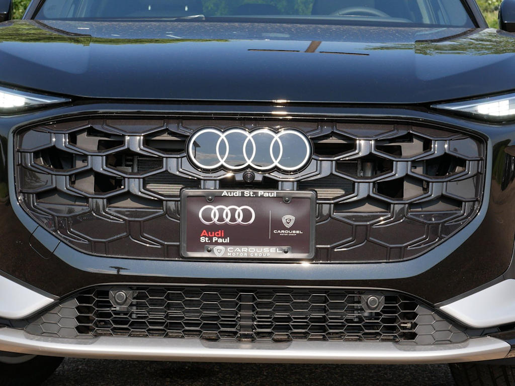 Thumbnail: 2026 Audi Q3 - 14