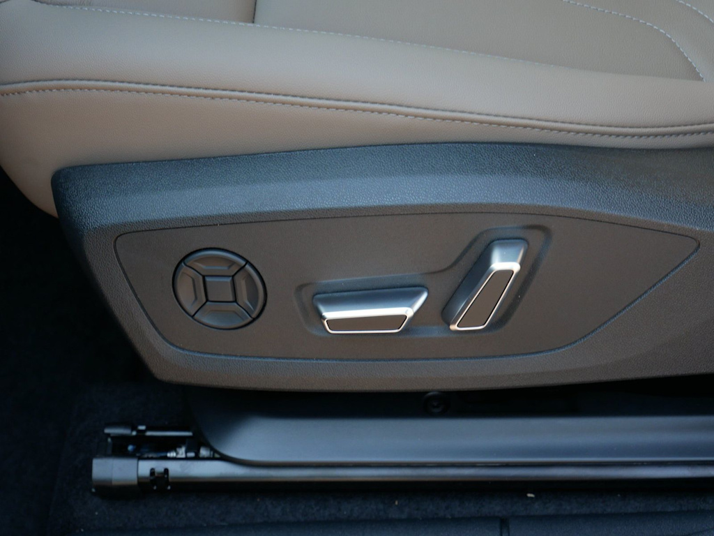 Thumbnail: 2026 Audi Q3 - 15