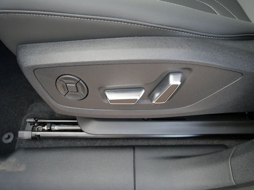 Thumbnail: 2026 Audi Q3 - 19