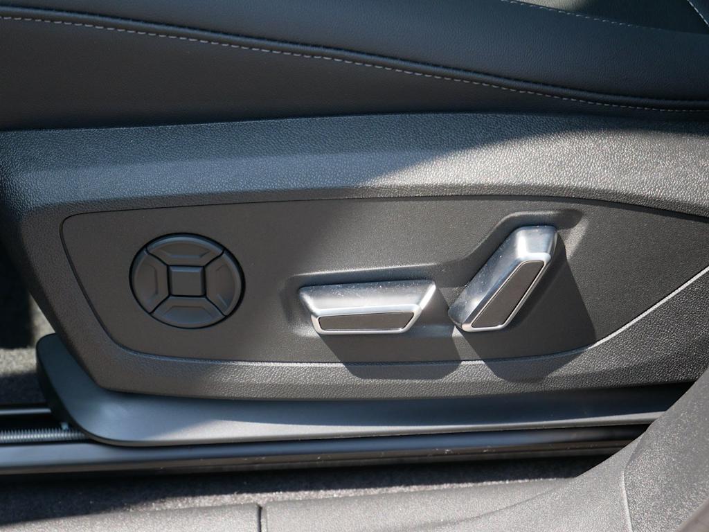Thumbnail: 2026 Audi Q3 - 16