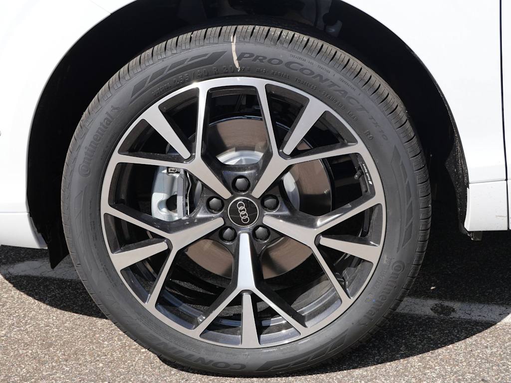 Thumbnail: 2026 Audi Q3 - 5