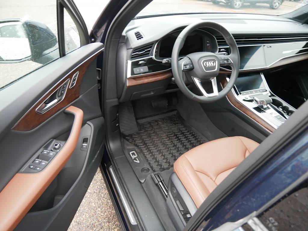 Thumbnail: 2025 Audi Q7 - 2