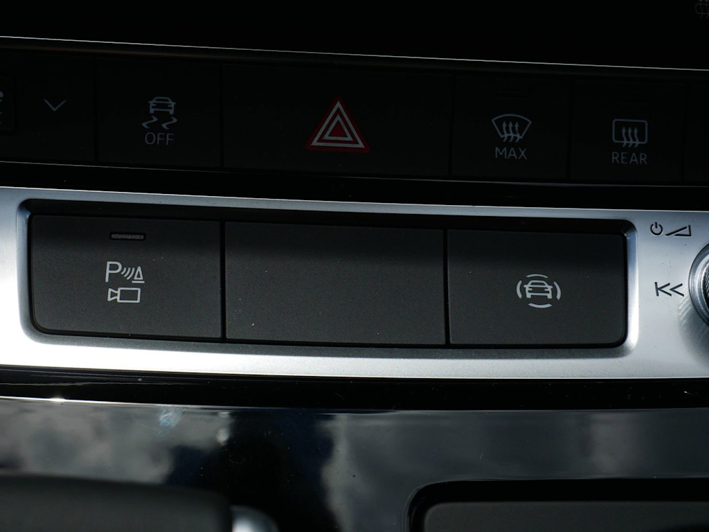Thumbnail: 2026 Audi Q7 - 24