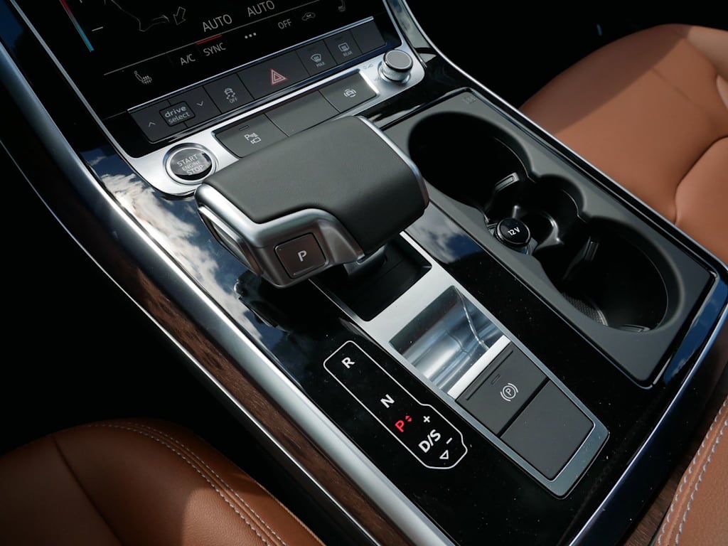 Thumbnail: 2026 Audi Q7 - 10