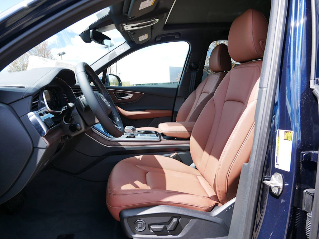 Thumbnail: 2026 Audi Q7 - 7