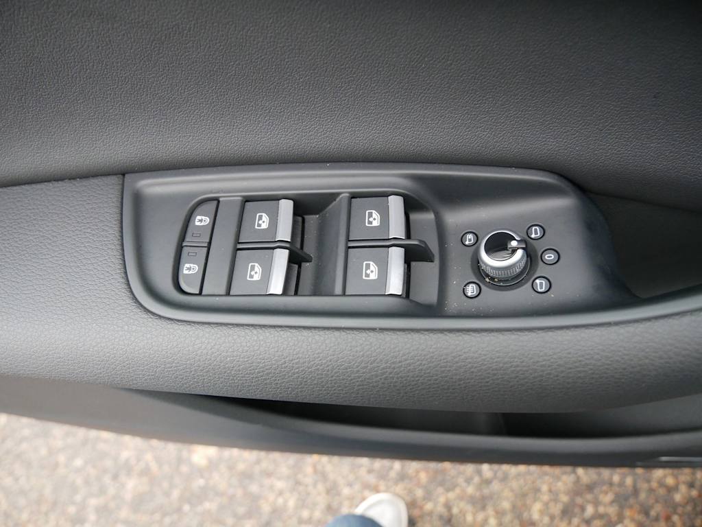 Thumbnail: 2025 Audi Q7 - 17