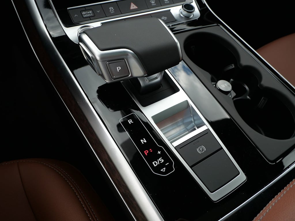 Thumbnail: 2026 Audi Q7 - 10