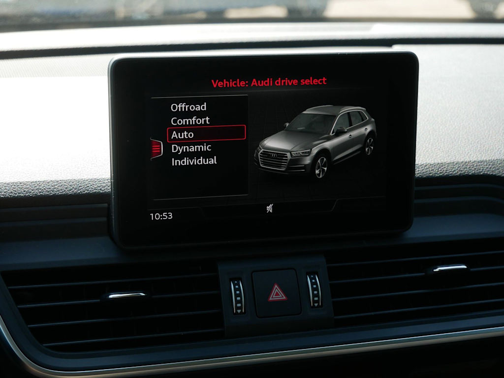 Thumbnail: 2020 Audi Q5 - 11