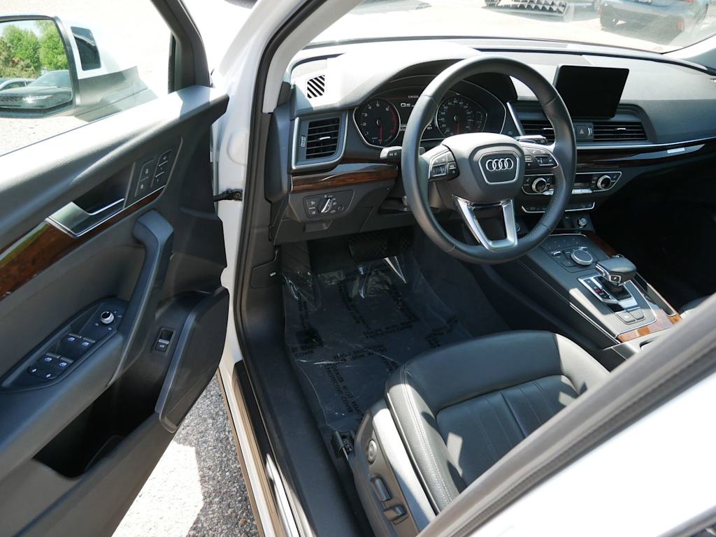 Thumbnail: 2020 Audi Q5 - 2