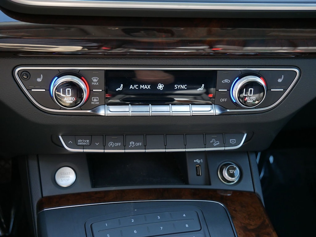 Thumbnail: 2020 Audi Q5 - 26