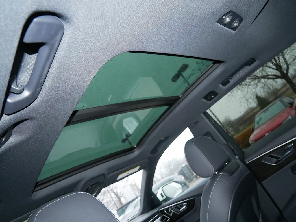 Thumbnail: 2025 Audi Q8 - 17