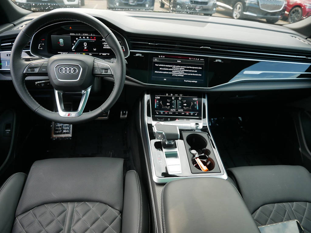 Thumbnail: 2025 Audi SQ8 - 10