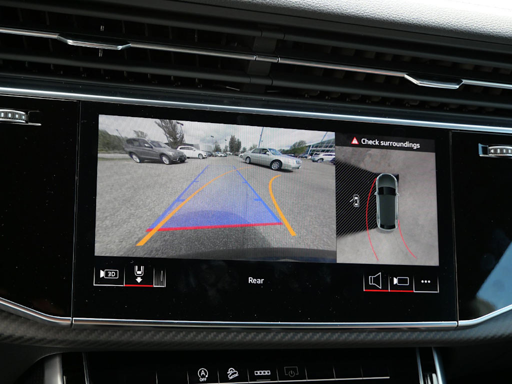 Thumbnail: 2025 Audi SQ8 - 18