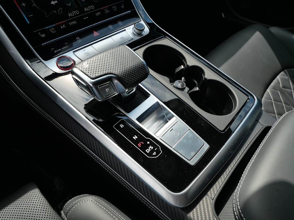 Thumbnail: 2025 Audi SQ8 - 12