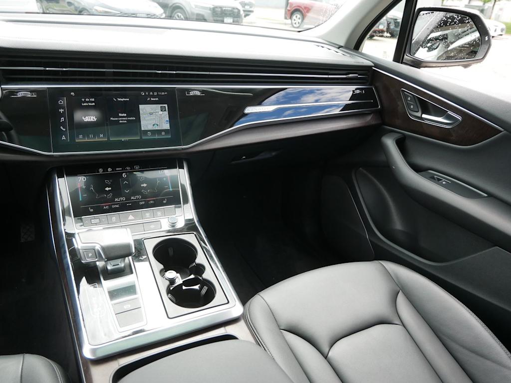 Thumbnail: 2023 Audi Q7 - 10
