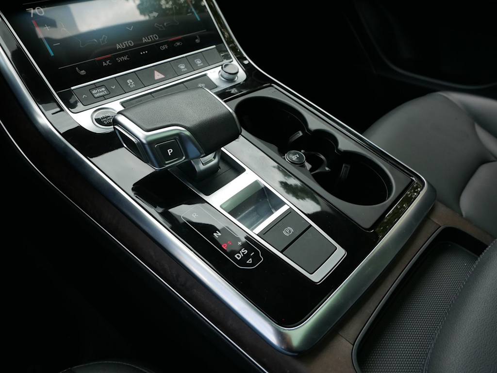 Thumbnail: 2023 Audi Q7 - 12