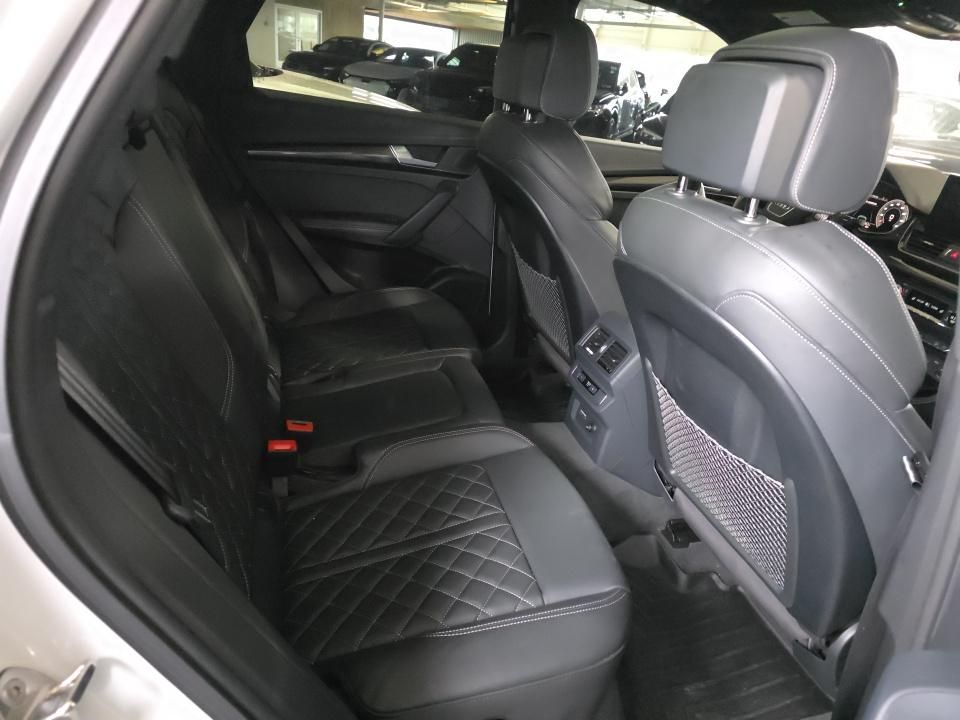 Thumbnail: 2023 Audi SQ5 - 6