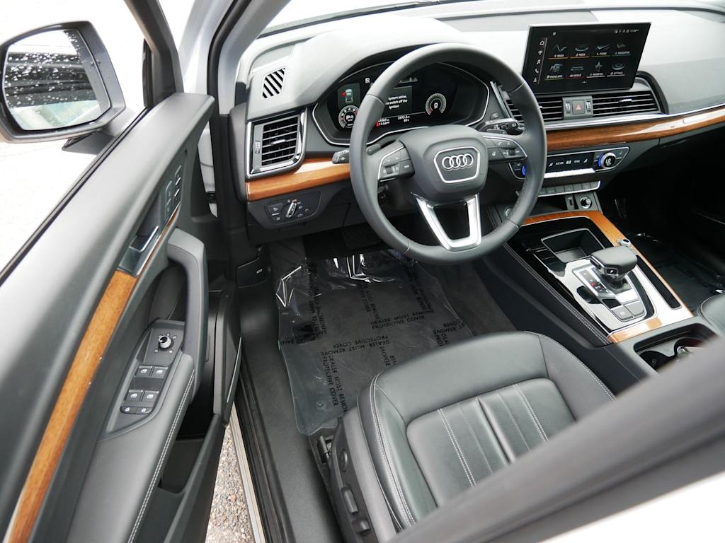 Thumbnail: 2023 Audi Q5 - 2