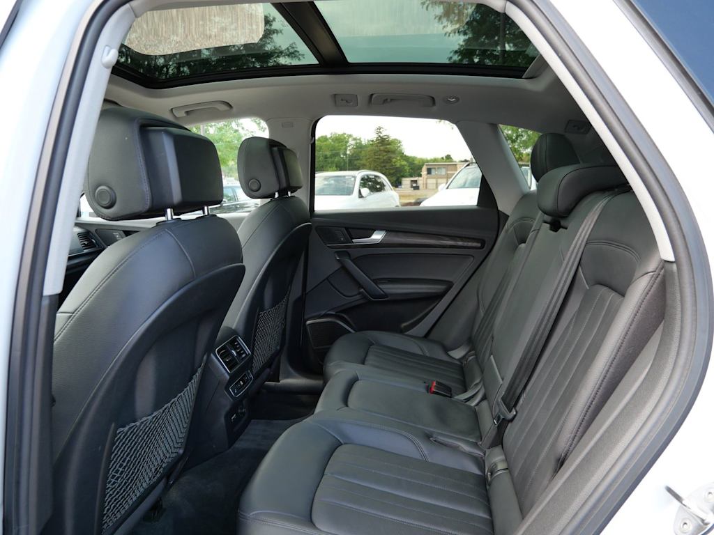 Thumbnail: 2019 Audi Q5 - 8