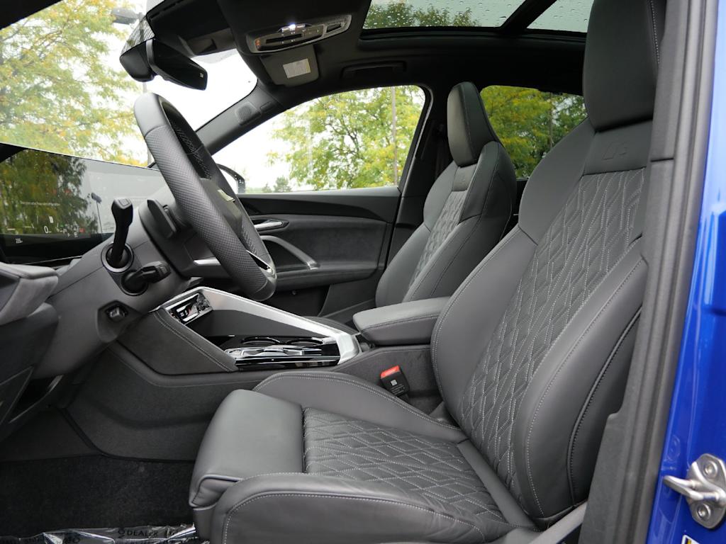 Thumbnail: 2025 Audi SQ5 - 4