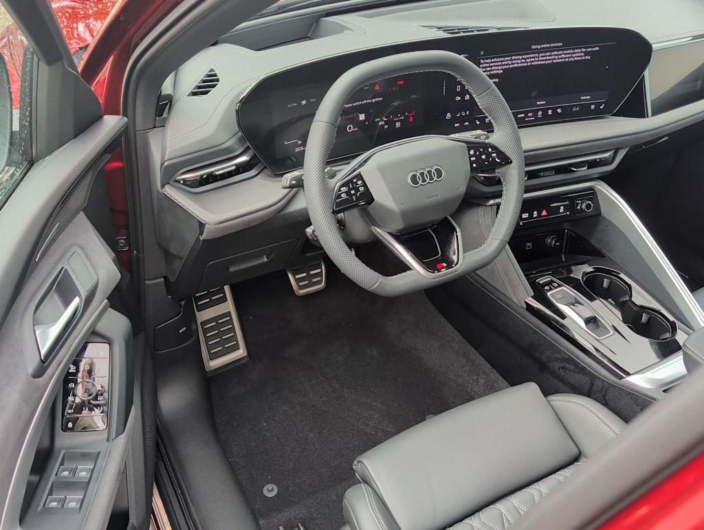 Thumbnail: 2025 Audi SQ5 - 2