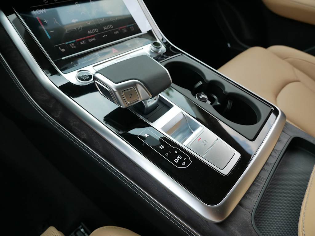 Thumbnail: 2026 Audi Q8 - 12