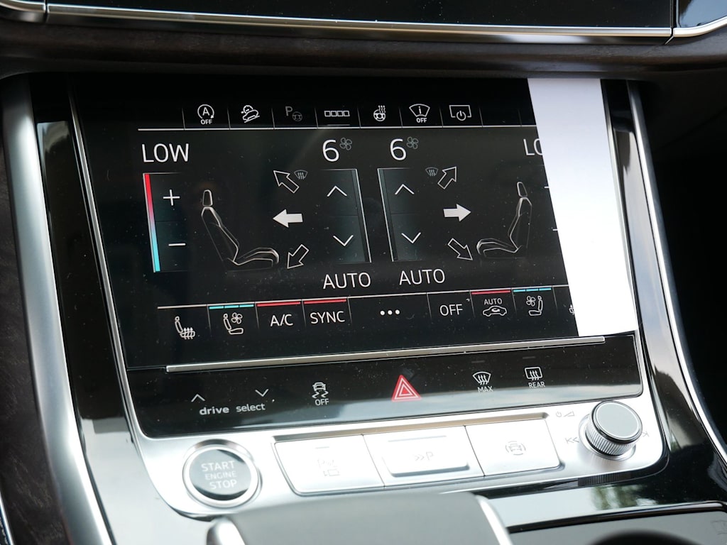 Thumbnail: 2026 Audi Q8 - 22