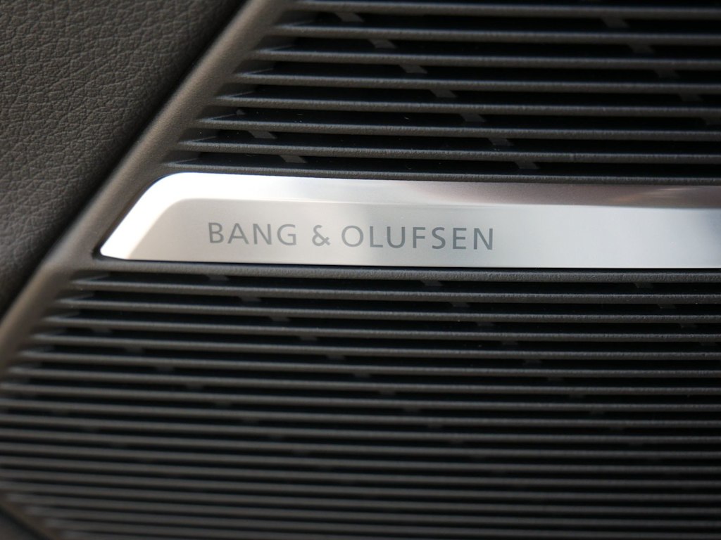 Thumbnail: 2026 Audi Q8 - 14