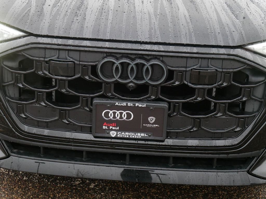 Thumbnail: 2026 Audi SQ8 - 5