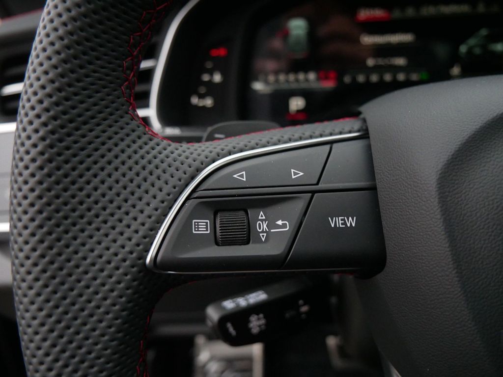 Thumbnail: 2026 Audi SQ8 - 26
