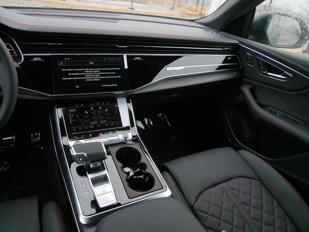 Thumbnail: 2026 Audi SQ8 - 10