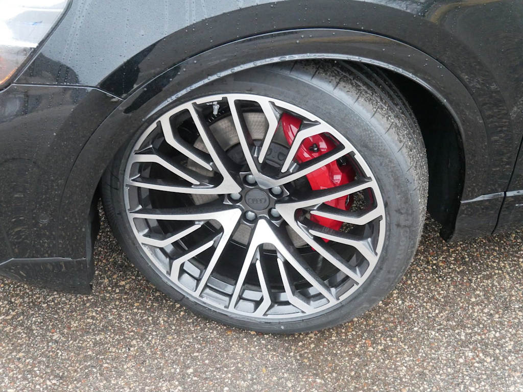 Thumbnail: 2026 Audi SQ8 - 6