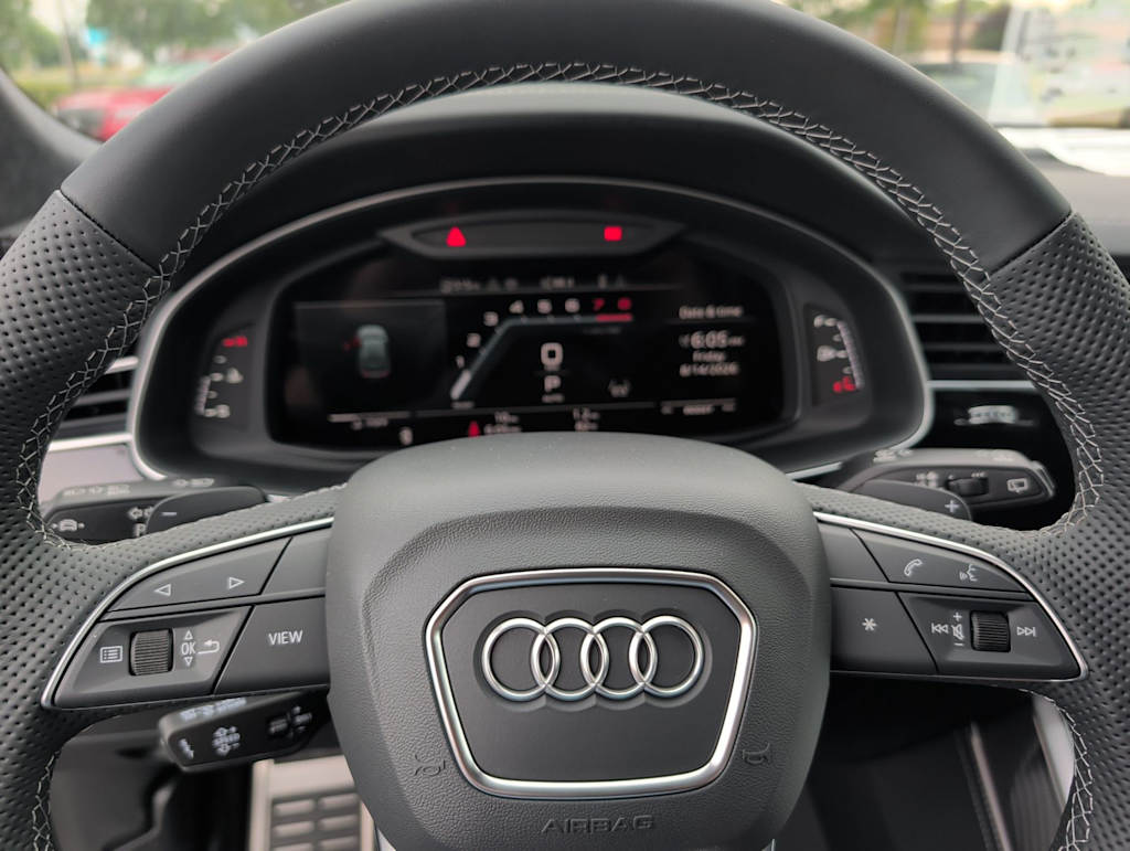 Thumbnail: 2026 Audi SQ8 - 23