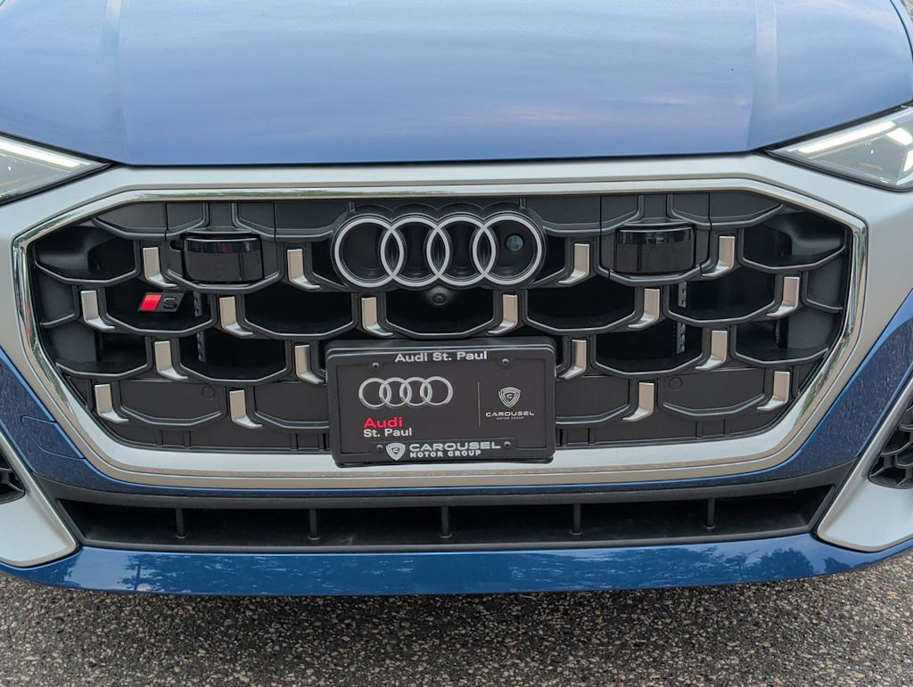 Thumbnail: 2026 Audi SQ8 - 16