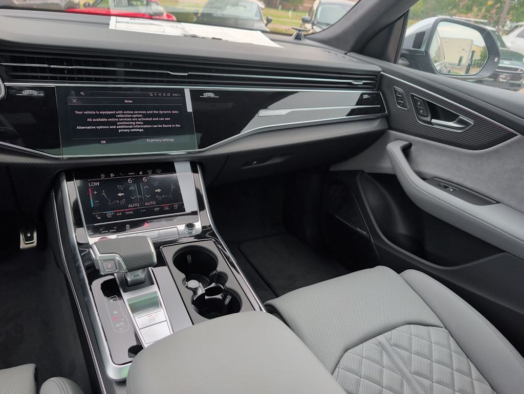 Thumbnail: 2026 Audi SQ8 - 9