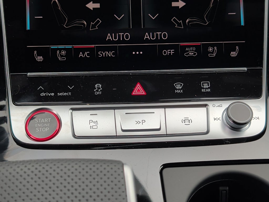 Thumbnail: 2026 Audi SQ8 - 20
