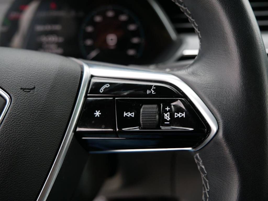 Thumbnail: 2024 Audi Q8 e-tron - 26