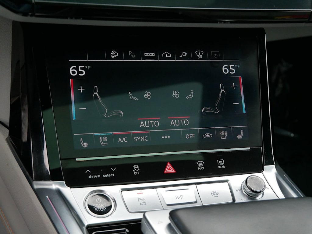 Thumbnail: 2024 Audi Q8 e-tron - 21